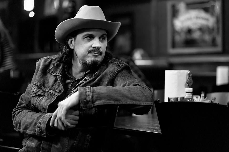 Mike Hood performing live